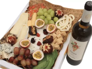 מארז גבינות ספישל השף ויין לבן